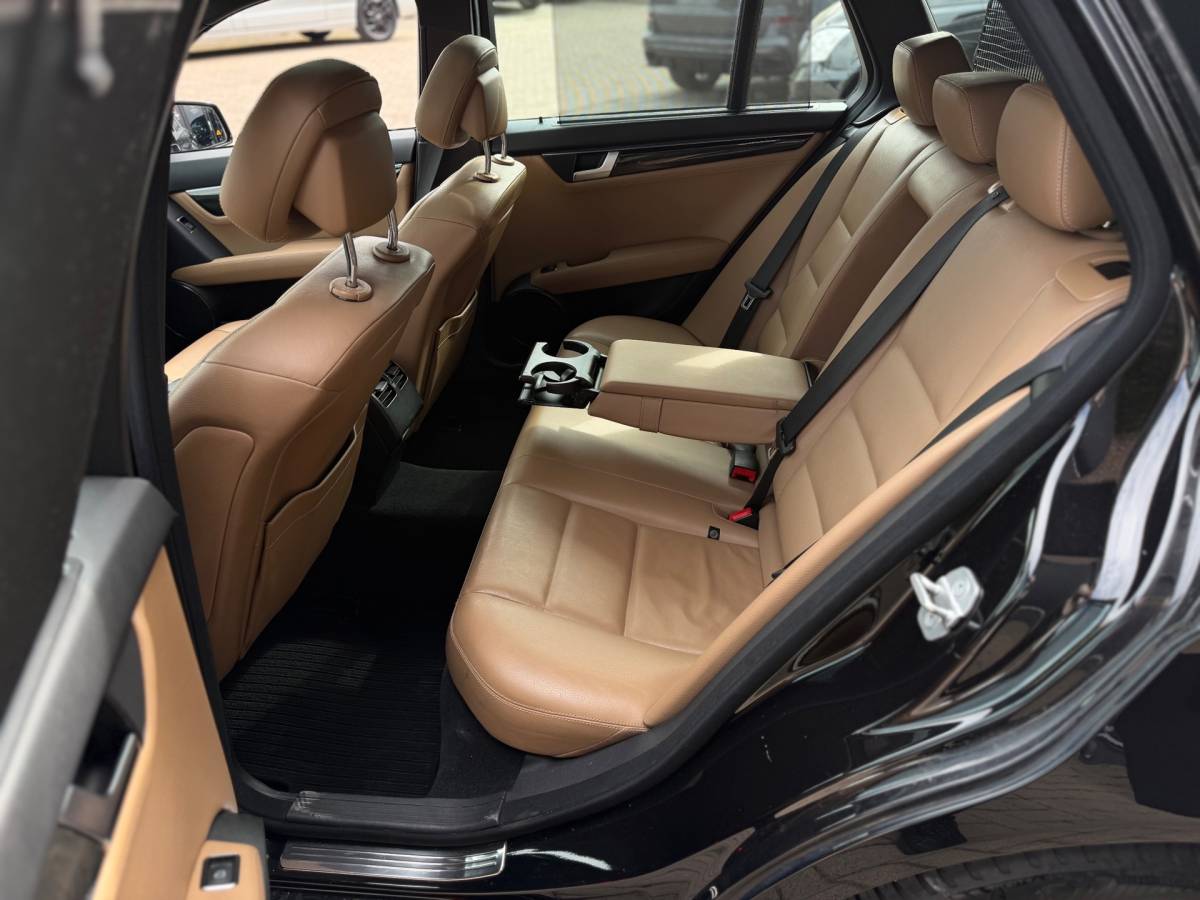 Mercedes-Benz C-Klasse Mercedes-Benz C-klasse Estate 250 CDI 4M 4MATIC Automaat Pano Blue Efficiency Business Class Elegance Airco Navi Elk.Ramen Cruise