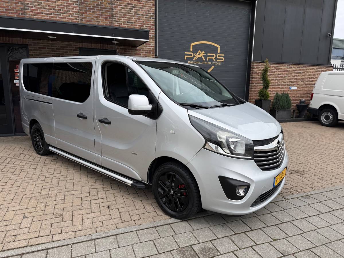 Opel Vivaro Opel Vivaro 1.6 CDTI L2H1 DC Sport EcoFlex Dubbele Cabine Dubbele Schuifdeuren Airco Navi Keyless Entry Elk.Ramen Cruise Control