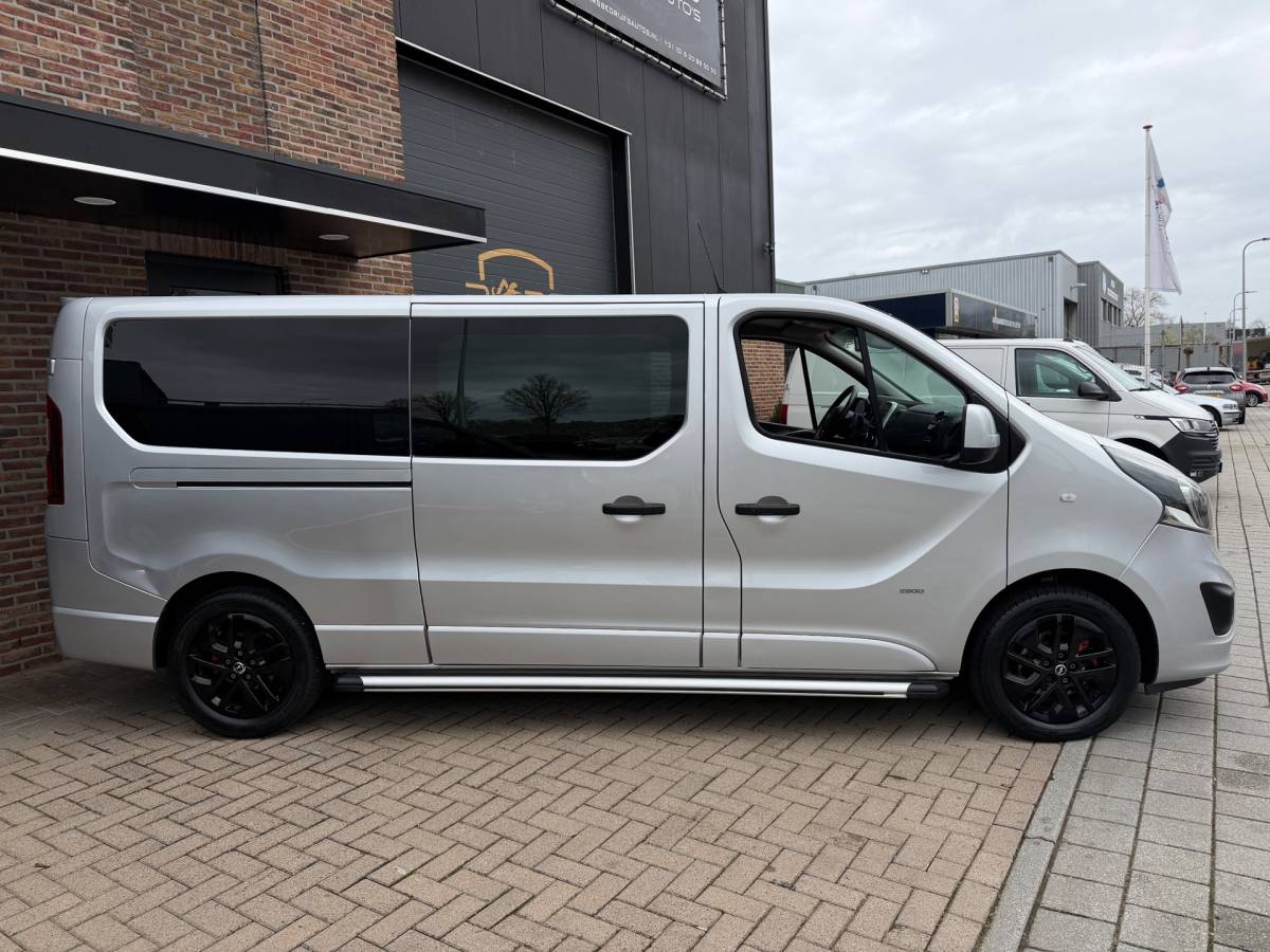 Opel Vivaro Opel Vivaro 1.6 CDTI L2H1 DC Sport EcoFlex Dubbele Cabine Dubbele Schuifdeuren Airco Navi Keyless Entry Elk.Ramen Cruise Control