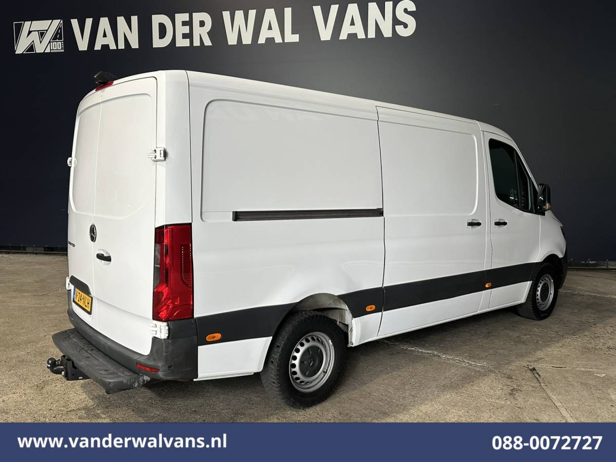 Mercedes-Benz Sprinter Mercedes-Benz Sprinter 315 CDI 150pk L2H1 Euro6 Airco | Camera | Apple Carplay | Cruisecontrol | Trekhaak Android Auto, Stoelverwarming, Parkeersensoren, Bijrijdersbank