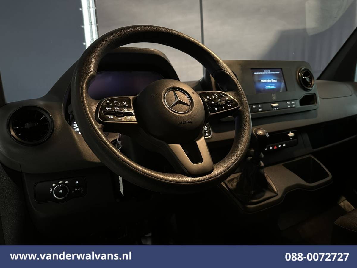 Mercedes-Benz Sprinter Mercedes-Benz Sprinter 315 CDI 150pk L2H1 Euro6 Airco | Camera | Apple Carplay | Cruisecontrol | Trekhaak Android Auto, Stoelverwarming, Parkeersensoren, Bijrijdersbank