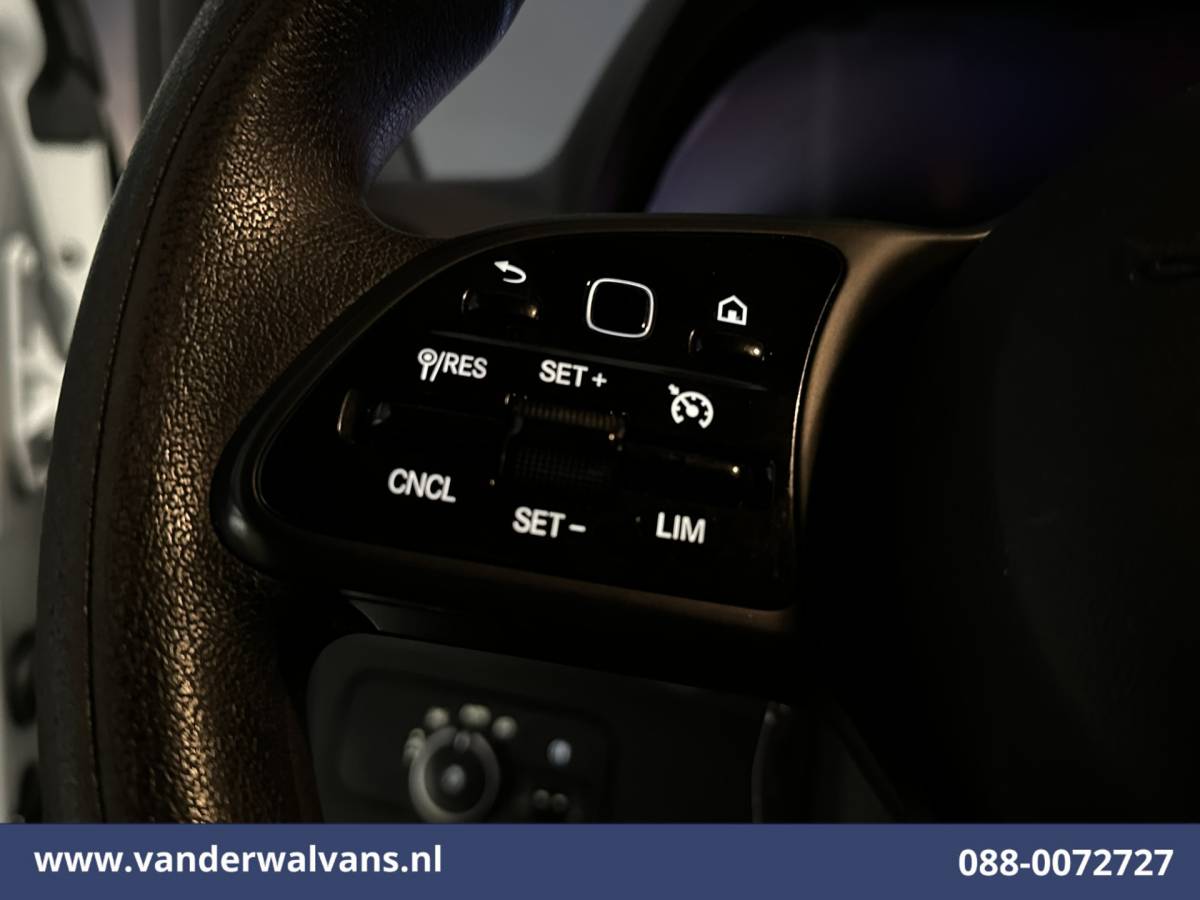 Mercedes-Benz Sprinter Mercedes-Benz Sprinter 315 CDI 150pk L2H1 Euro6 Airco | Camera | Apple Carplay | Cruisecontrol | Trekhaak Android Auto, Stoelverwarming, Parkeersensoren, Bijrijdersbank