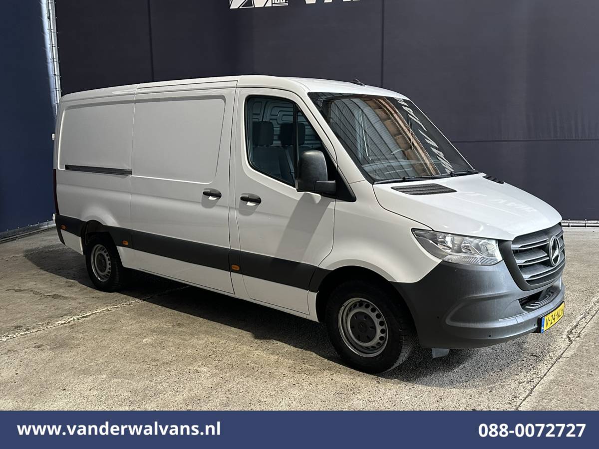 Mercedes-Benz Sprinter Mercedes-Benz Sprinter 315 CDI 150pk L2H1 Euro6 Airco | Camera | Apple Carplay | Cruisecontrol | Trekhaak Android Auto, Stoelverwarming, Parkeersensoren, Bijrijdersbank