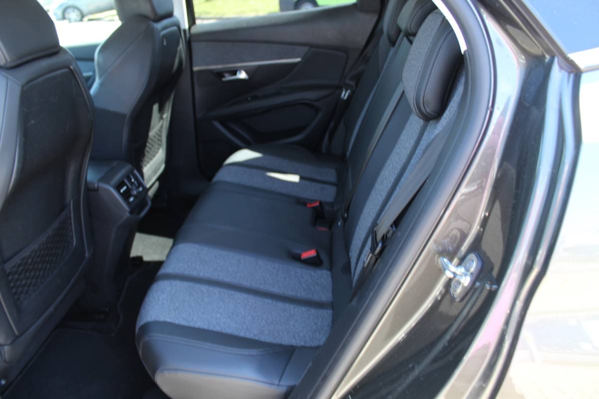 Peugeot 3008 Peugeot 3008 1.6 e-THP Allure NETTE AUTOMAAT VOL OPTIES NAP TREKHAAK