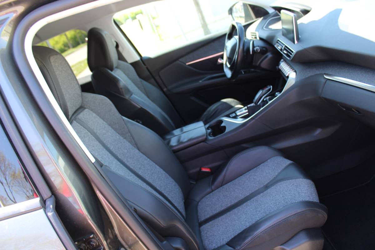 Peugeot 3008 Peugeot 3008 1.6 e-THP Allure NETTE AUTOMAAT VOL OPTIES NAP TREKHAAK
