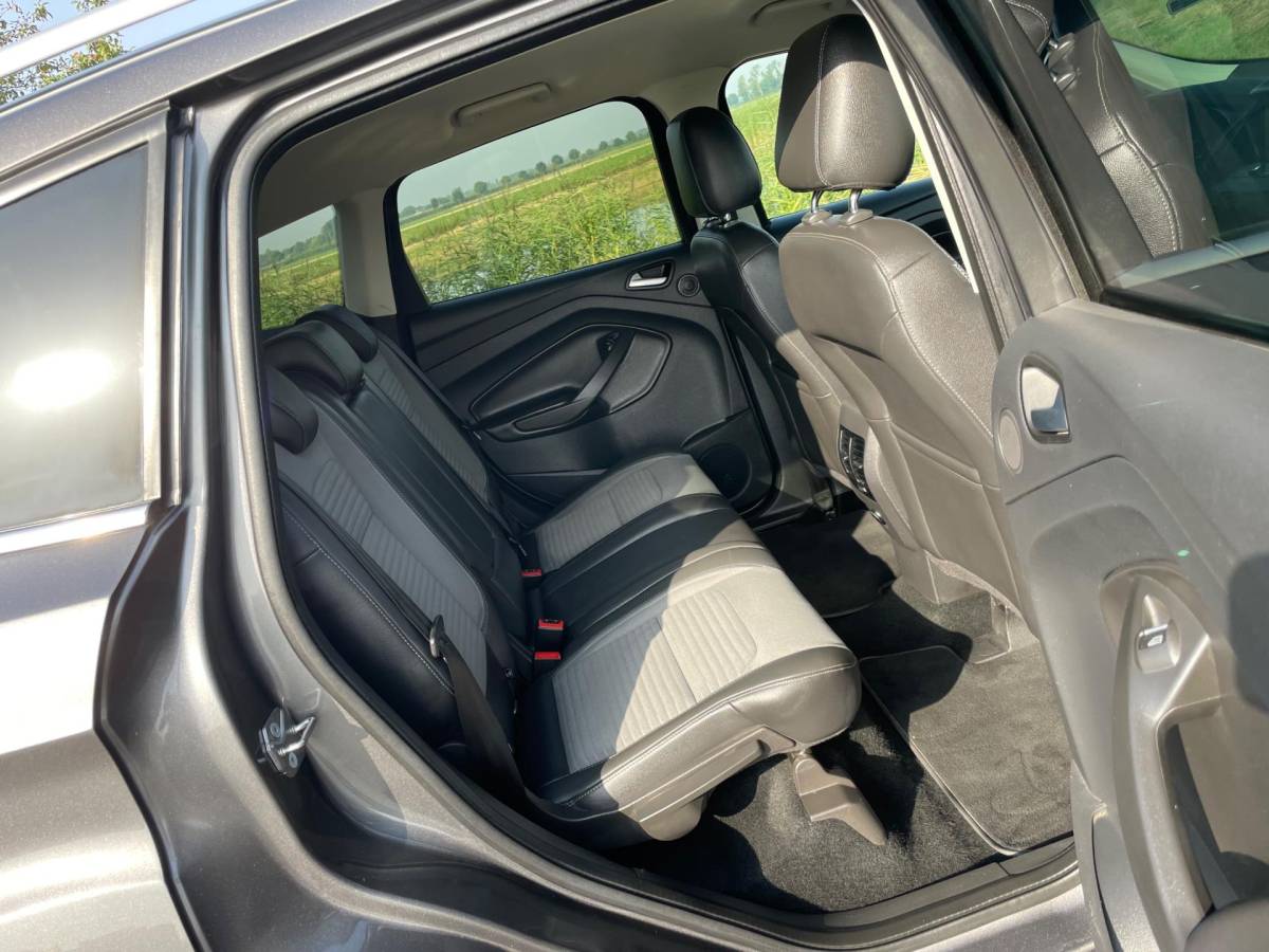 Ford Kuga Ford Kuga 1.5 EcoBoost Titanium, 150PK, Trekhaak, Cam, Navi, Cruise, Climate, Keyless, 1e eig afk, Geen import, Nap, Dealer oh!