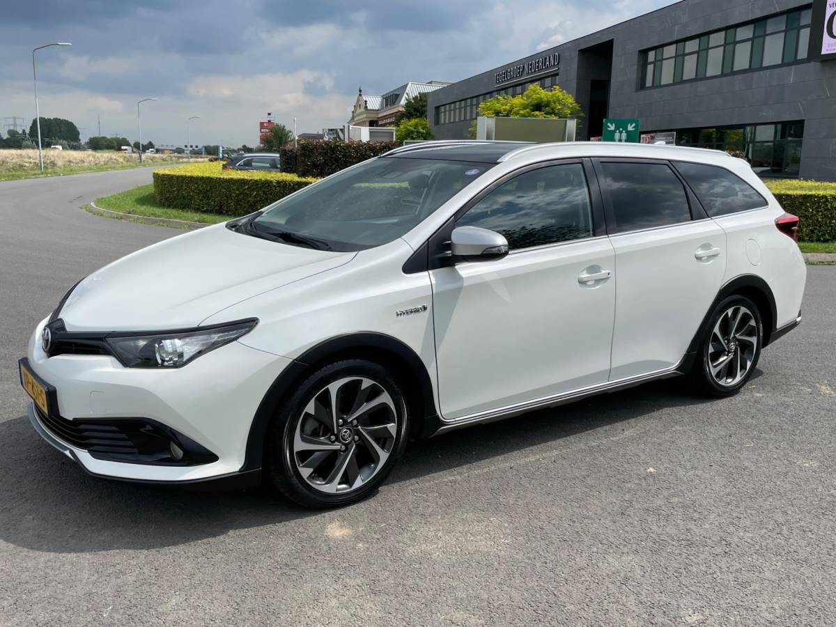 Toyota Auris Toyota Auris Touring Sports 1.8 Hybrid Freestyle, Aut, Pano, Cruise, Cam, Keyless, Navi, Geen import, Nap, Dealer oh!