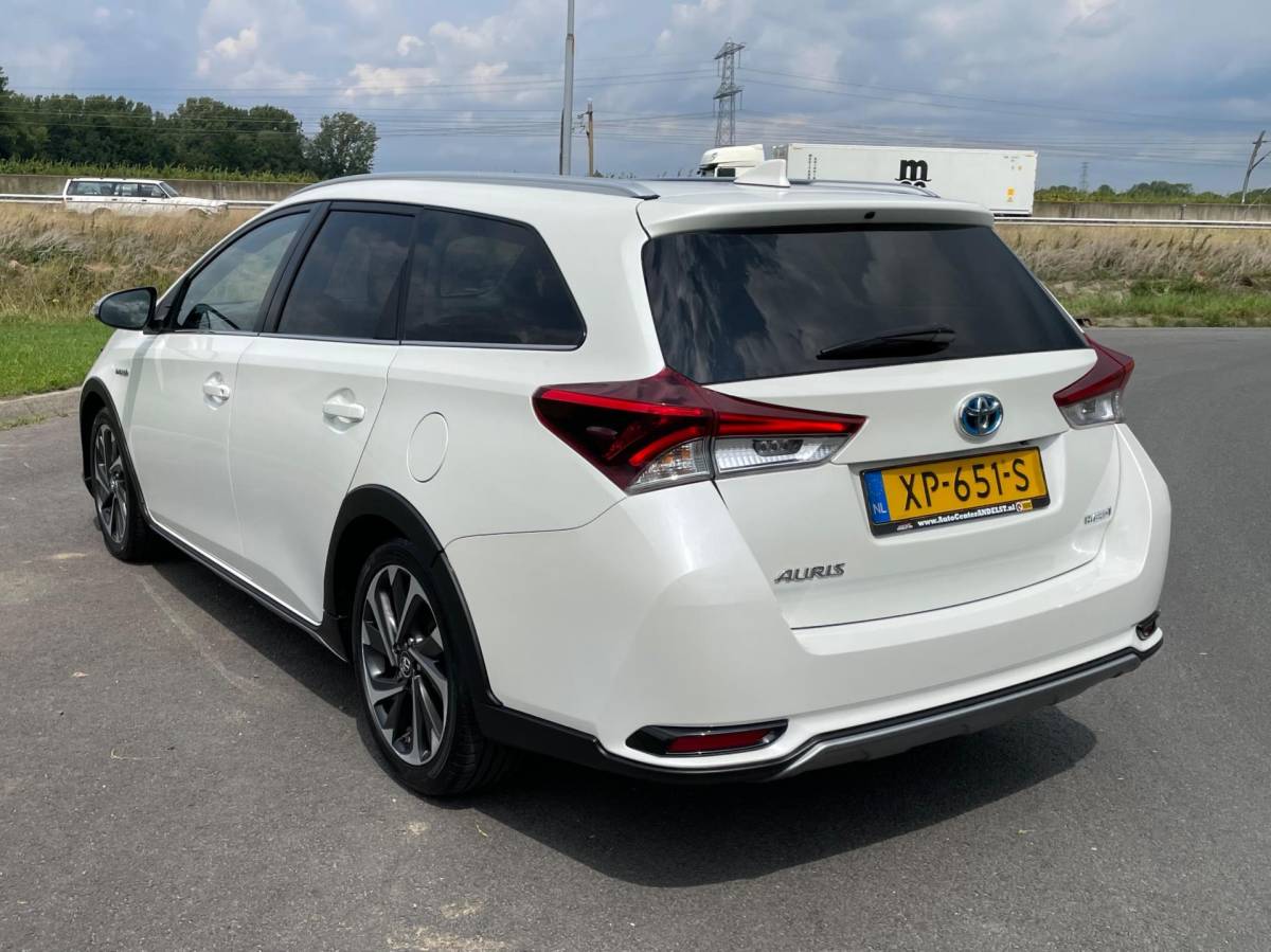 Toyota Auris Toyota Auris Touring Sports 1.8 Hybrid Freestyle, Aut, Pano, Cruise, Cam, Keyless, Navi, Geen import, Nap, Dealer oh!