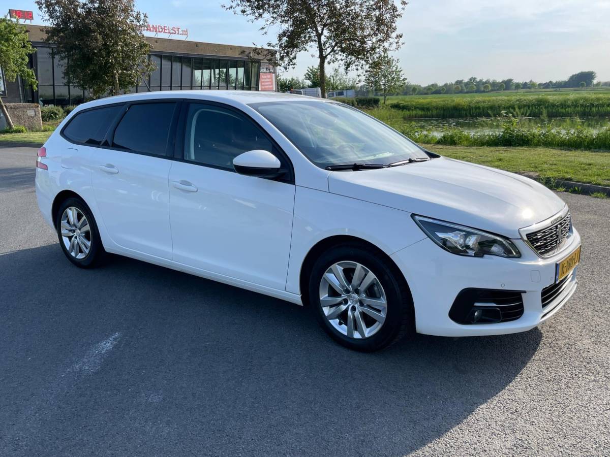 Peugeot 308 Peugeot 308 SW 1.2 PureTech Blue Lease Active, Trekhaak, Cruise, Pdc, Digi dash, 1e eig, Geen import, Nap!