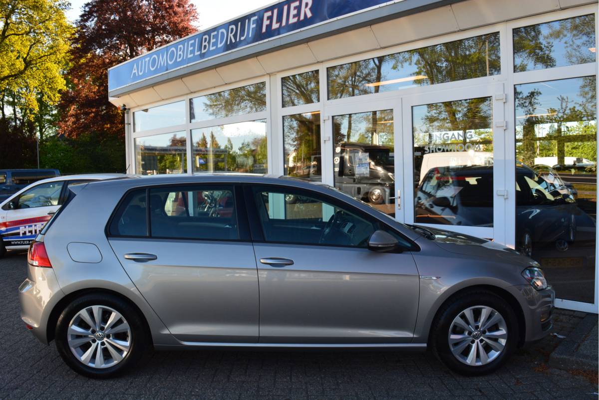 Volkswagen Golf Volkswagen Golf 1.0 116PK TSI Comfortline Plus —VERKOCHT—