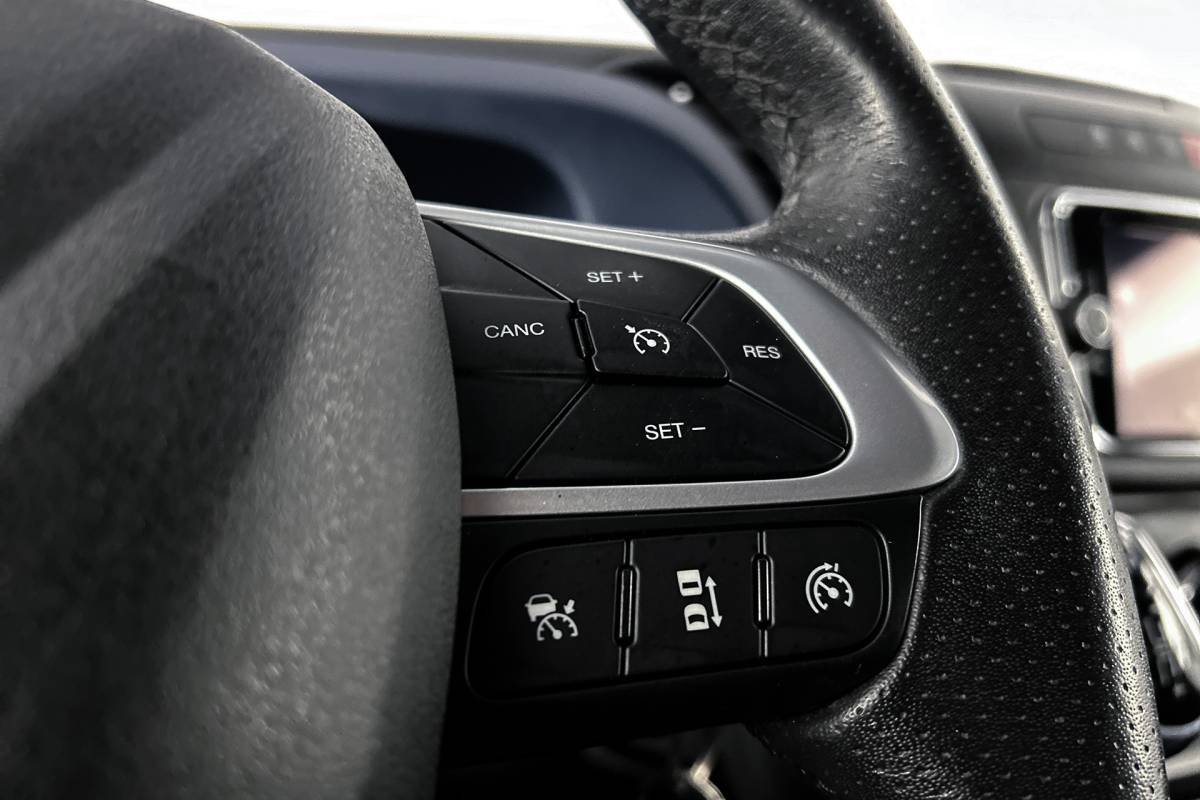 Iveco Daily Iveco Daily 35C21 Dubbellucht | Geen vrachtwagenheffing | Trekhaak 3,5T | Navigatie | LED | Camera | Airco | Cruise control