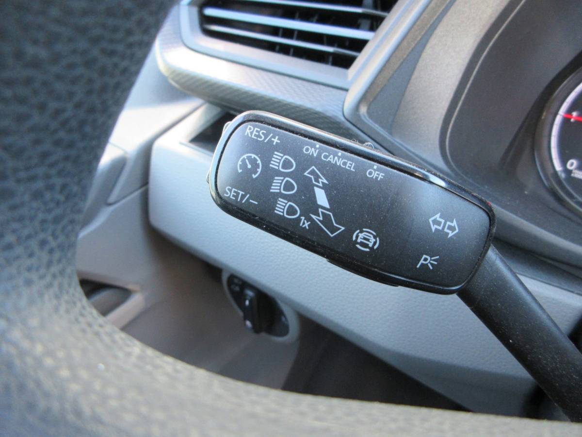 Volkswagen Transporter Volkswagen Transporter 2.0 TDI L2H1 airco navigatie trekhaak