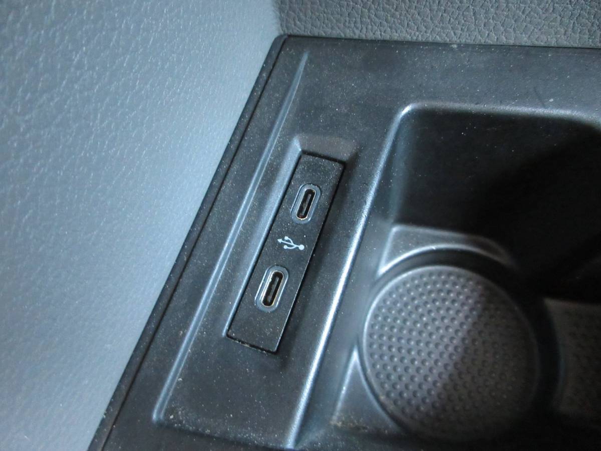 Volkswagen Transporter Volkswagen Transporter 2.0 TDI L2H1 airco navigatie trekhaak
