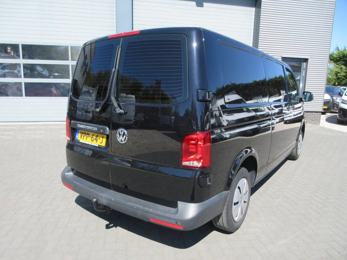 Volkswagen Transporter Volkswagen Transporter 2.0 TDI L2H1 airco navigatie trekhaak