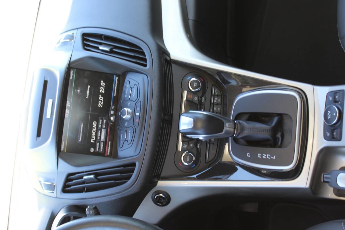 Ford C-MAX Ford C-Max 2.0 Plug-in Hybrid Titanium Plus NAP..AUTOMAAT PANO CAMERA KEYLESS LEDER PARKEERHULP