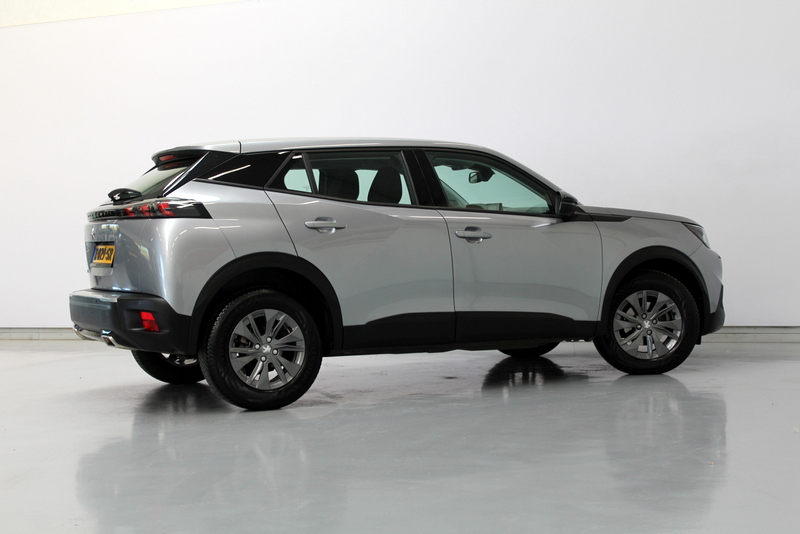 Peugeot 2008 Peugeot 2008 1.2 PureTech Active 131PK, CARPLAY | CAMERA | STOELVERWARMING |