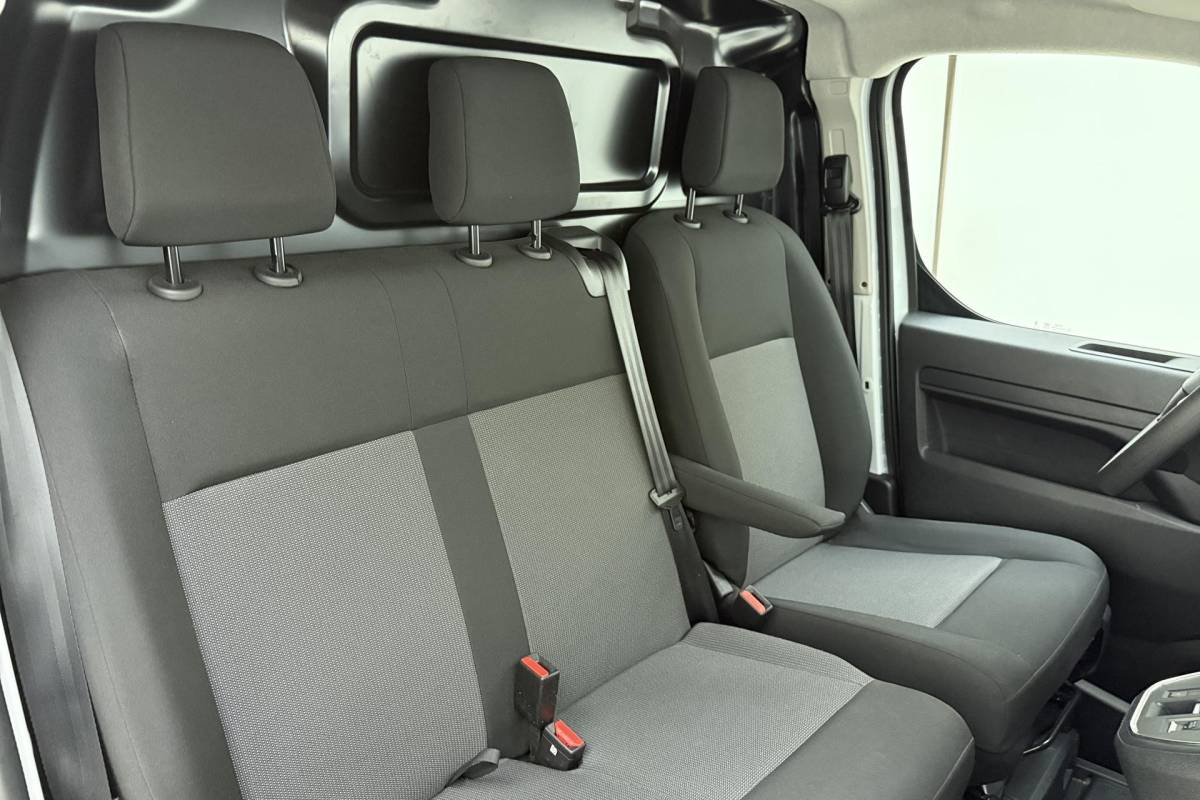 Fiat Scudo Fiat Scudo 2.0 Diesel 180 S&S L2 Automaat | Navigatie | Camera | Laadruimte betimmering | 3 Zitplaatsen | Mistlampen voor | Cruise control | Airco