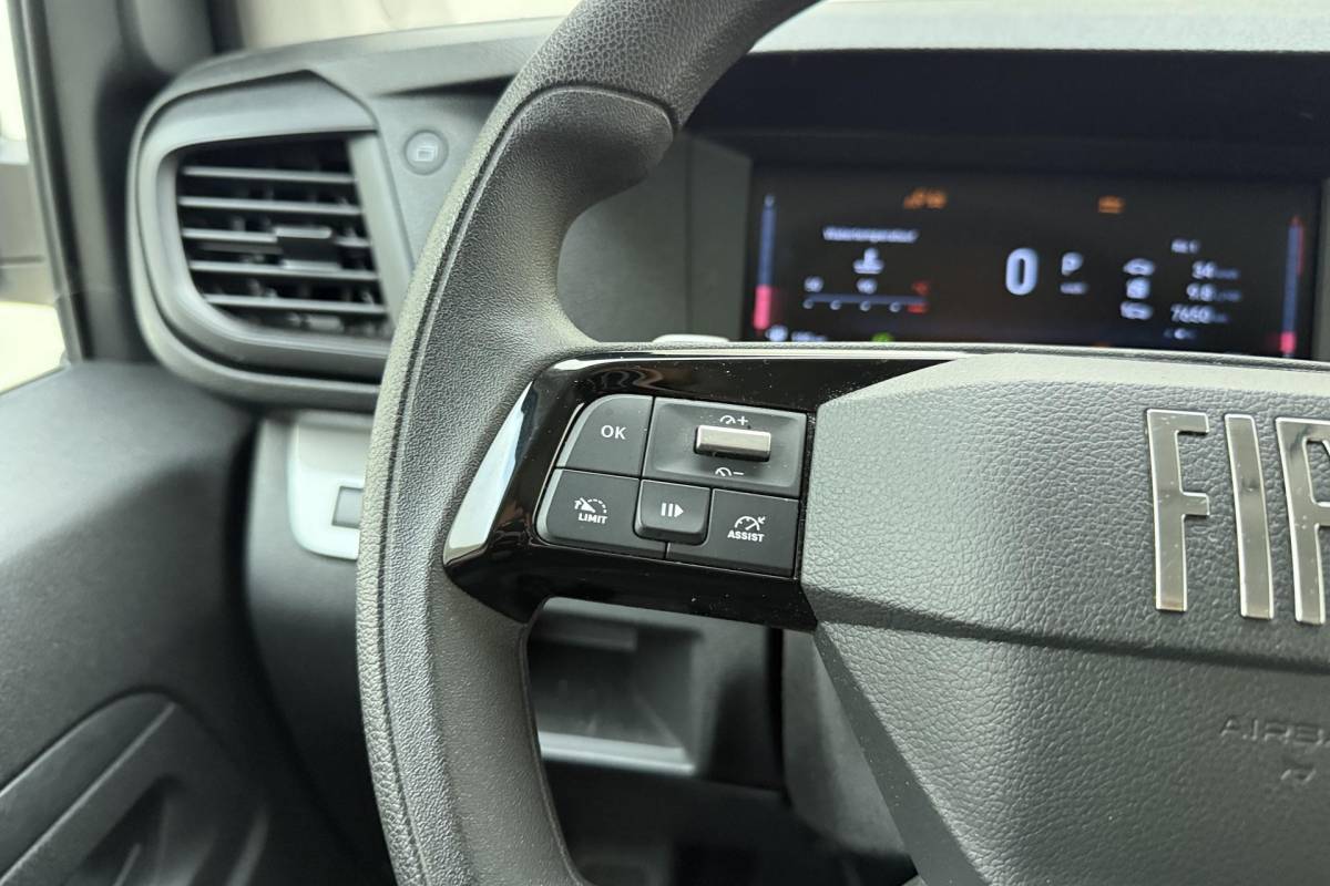 Fiat Scudo Fiat Scudo 2.0 Diesel 180 S&S L2 Automaat | Navigatie | Camera | Laadruimte betimmering | 3 Zitplaatsen | Mistlampen voor | Cruise control | Airco