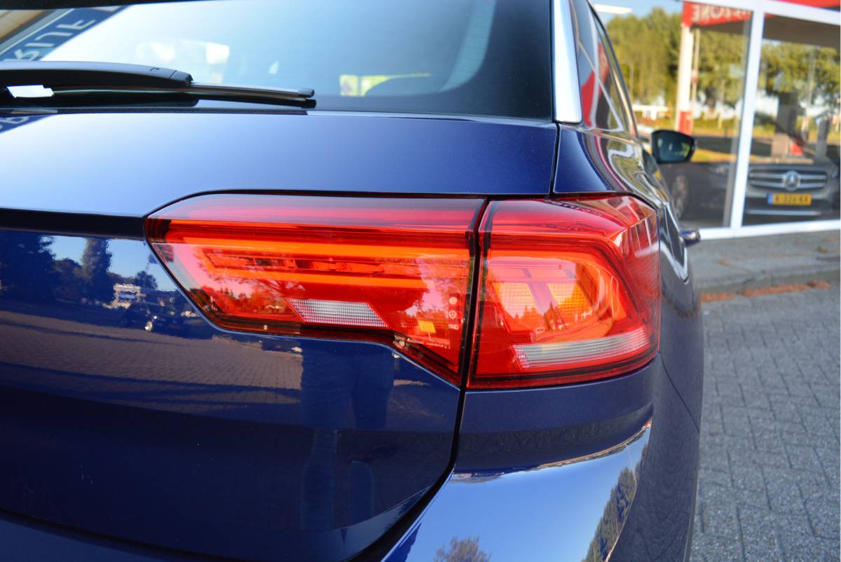 Volkswagen T-Roc Volkswagen T-Roc 1.5 TSI Style Plus | Adaptive | Afn. Trekhaak | Clima | Led | Orig. NL |