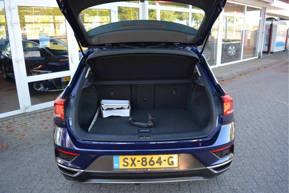 Volkswagen T-Roc Volkswagen T-Roc 1.5 TSI Style Plus | Adaptive | Afn. Trekhaak | Clima | Led | Orig. NL |
