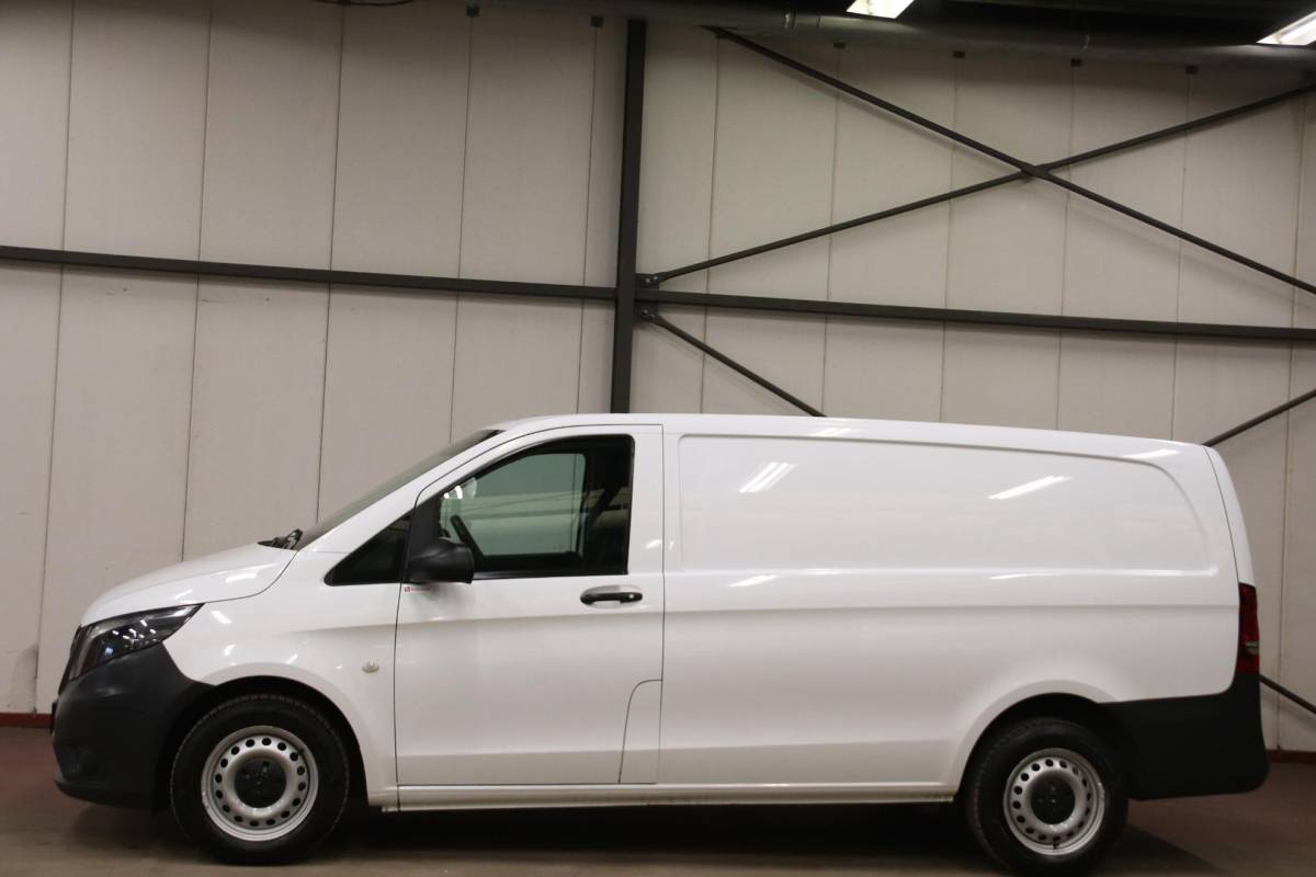 Mercedes-Benz Vito Mercedes-Benz Vito CDI LANG NAVI TREKHAAK Mercedes-Benz Vito CDI Lang NAVIGATIE TREKHAAK