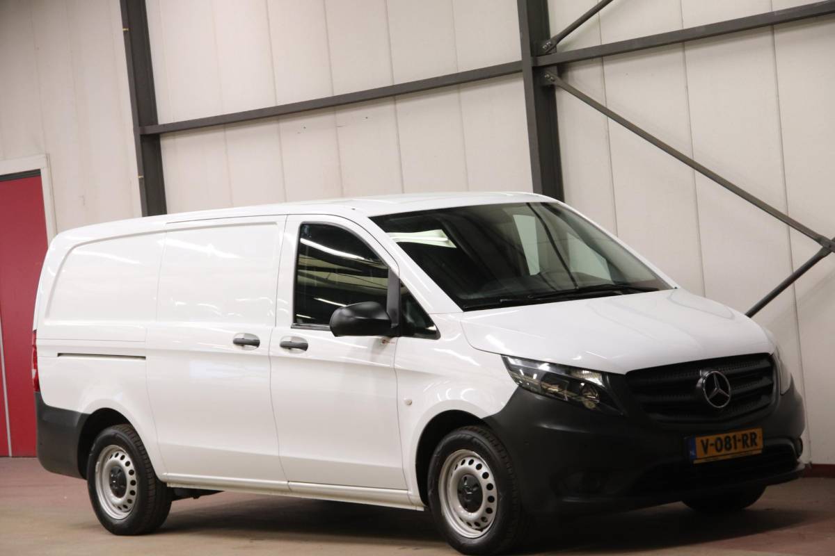 Mercedes-Benz Vito Mercedes-Benz Vito CDI LANG NAVI TREKHAAK Mercedes-Benz Vito CDI Lang NAVIGATIE TREKHAAK