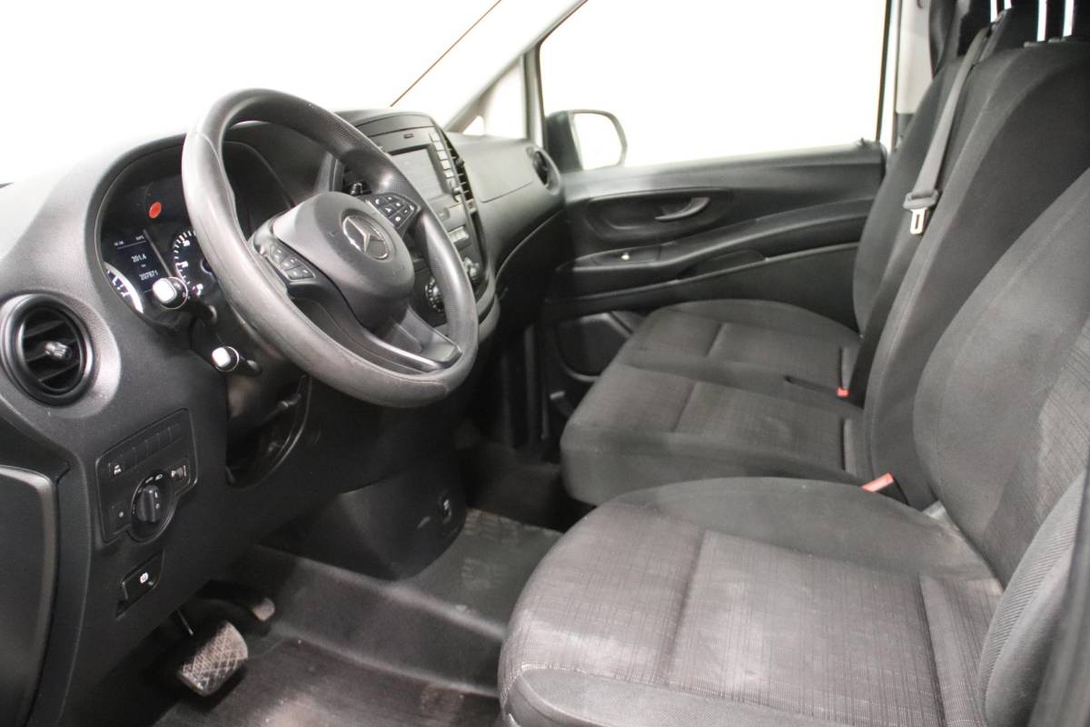 Mercedes-Benz Vito Mercedes-Benz Vito CDI LANG NAVI TREKHAAK Mercedes-Benz Vito CDI Lang NAVIGATIE TREKHAAK