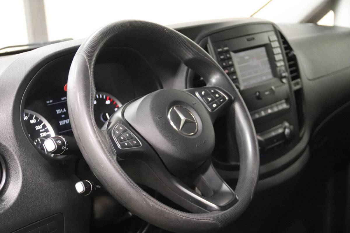 Mercedes-Benz Vito Mercedes-Benz Vito CDI LANG NAVI TREKHAAK Mercedes-Benz Vito CDI Lang NAVIGATIE TREKHAAK