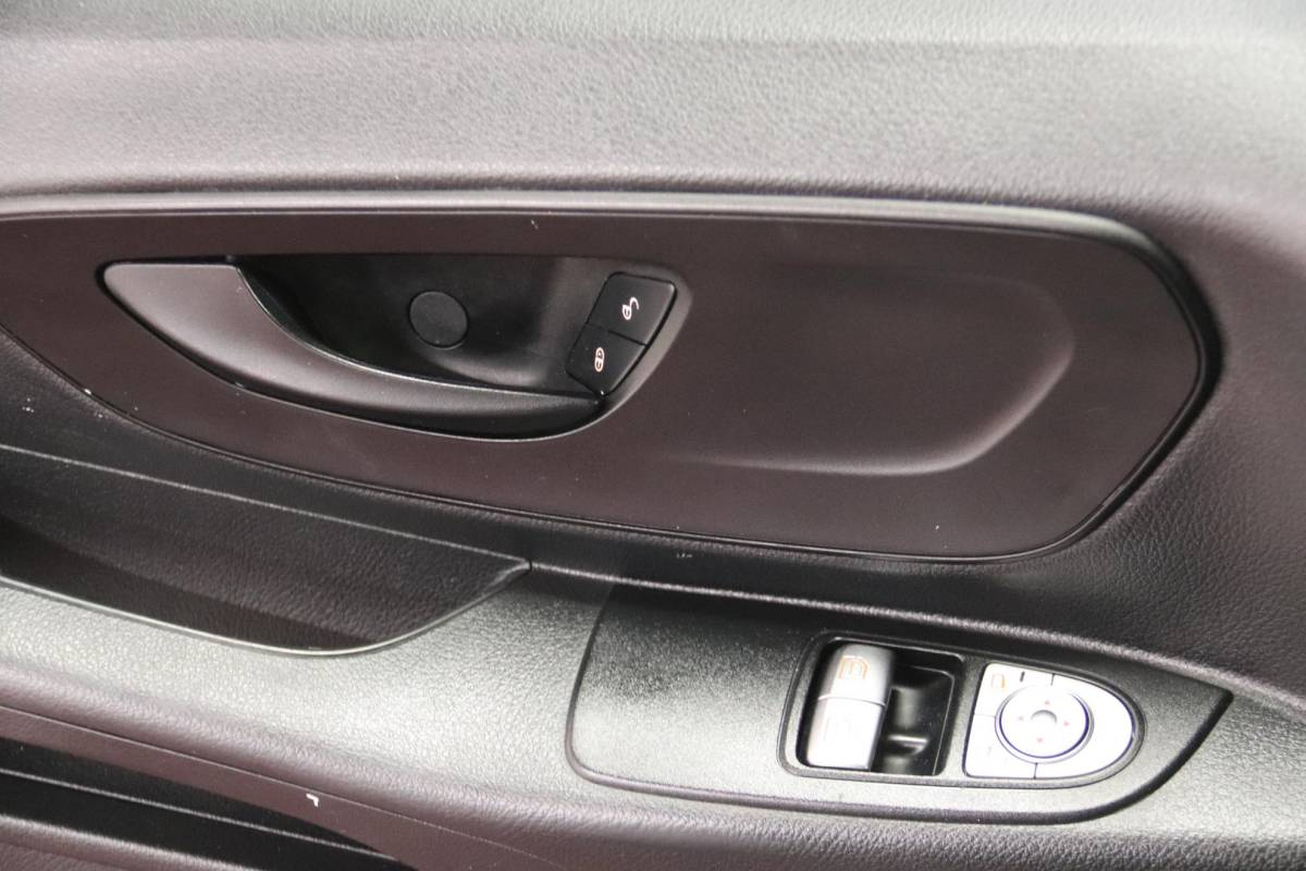 Mercedes-Benz Vito Mercedes-Benz Vito 114 CDI AUTOMAAT IMPERIAAL TREKHAAK Mercedes-Benz Vito 114 CDI  114 CDI AUTOMAAT IMPERIAAL TREKHAAK