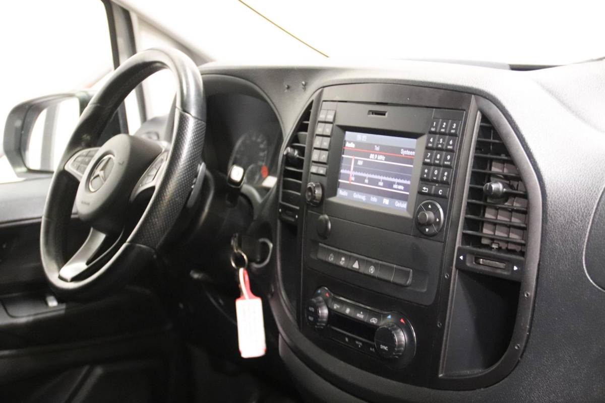 Mercedes-Benz Vito Mercedes-Benz Vito 116 CDI Lang AUTOMAAT Airco dubbele schuifdeur Mercedes-Benz Vito 116 CDI Lang airco dubbele schuifdeur
