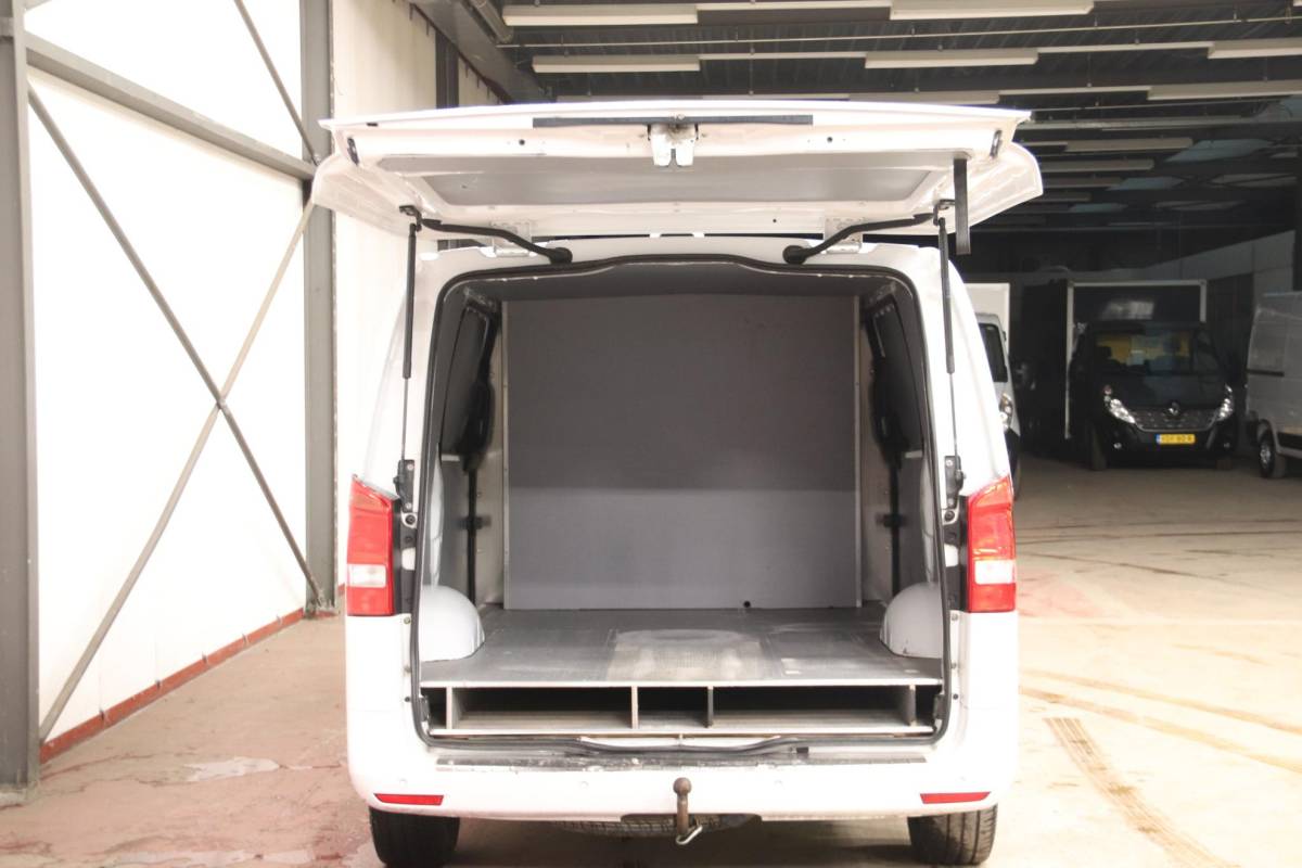 Mercedes-Benz Vito Mercedes-Benz Vito 116 CDI Lang AUTOMAAT Airco dubbele schuifdeur Mercedes-Benz Vito 116 CDI Lang airco dubbele schuifdeur
