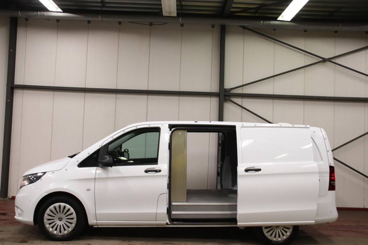 Mercedes-Benz Vito Mercedes-Benz Vito 116 CDI Lang AUTOMAAT Airco dubbele schuifdeur Mercedes-Benz Vito 116 CDI Lang airco dubbele schuifdeur