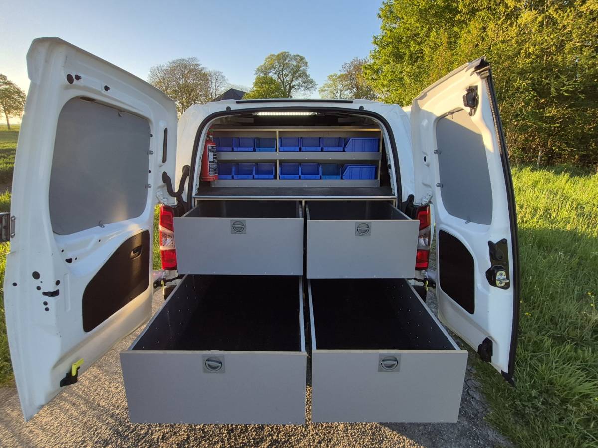Opel Combo Opel Combo 1.5D L2H1 inrichting,102 PK,2x schuifdeur