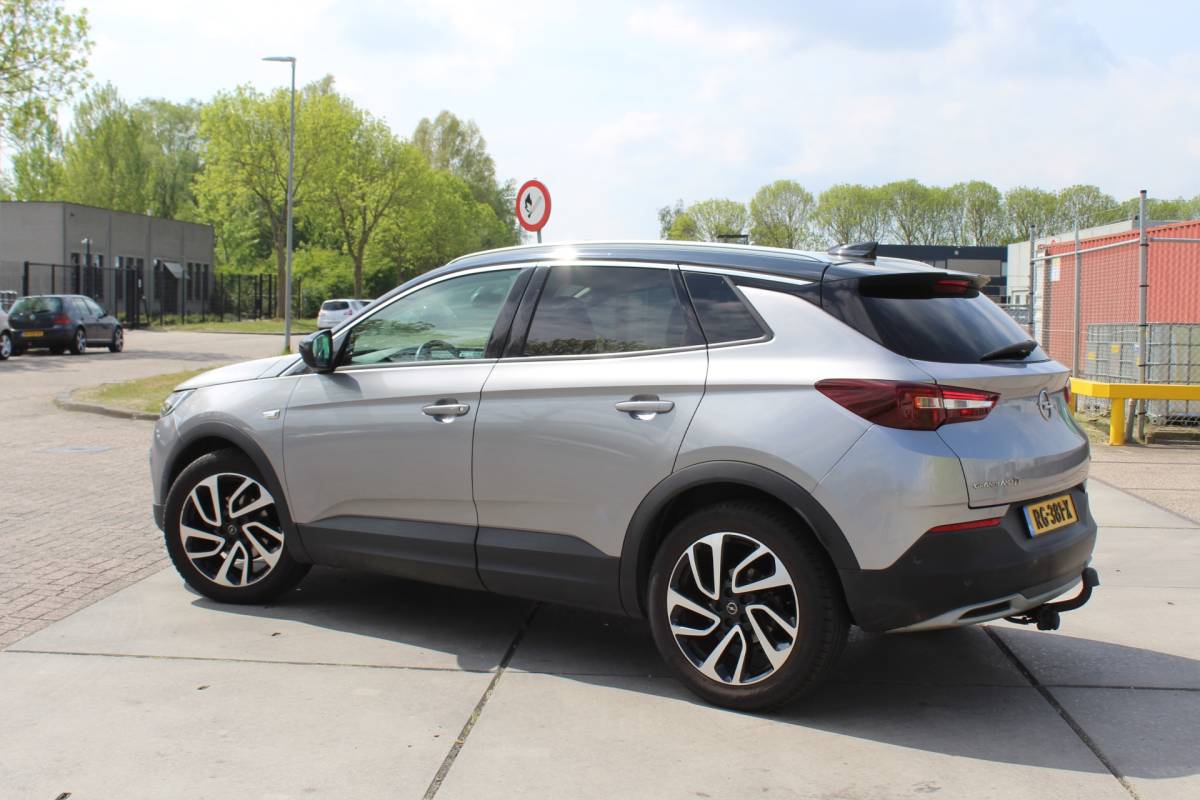 Opel Grandland X Opel Grandland X 1.2 Turbo Innovation NAP CAMERA VOL OPTIES TREKHAAK