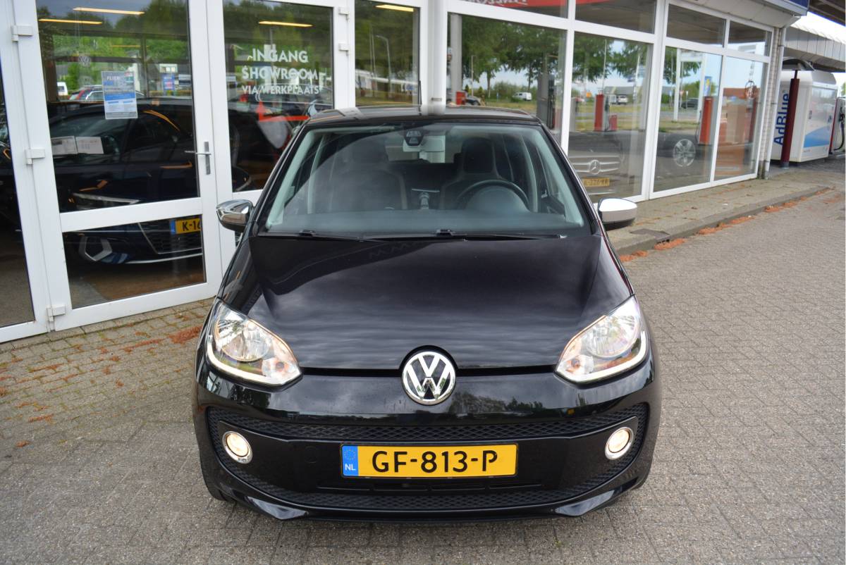 Volkswagen up! Volkswagen Up! 1.0 60PK High Up! Black & White | Cruise | Navi | PDC | Orig. NL | NAP |