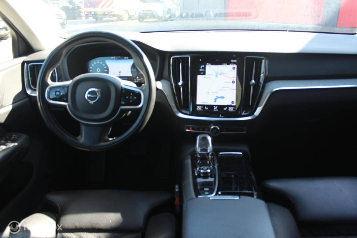 Volvo V60 Volvo V60 2.0 T6 Recharge AWD Inscription Leder Trekhaak NAP