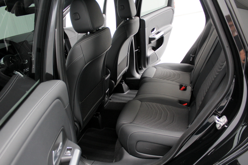 Mercedes-Benz B-Klasse Mercedes-Benz B-klasse 250 e Star Edition Luxury Line 164PK, AUTOMAAT | HYBRIDE | DEELS LEER | SFEERVERLICHTING | ELEC-ACHTERKLEP | CARPLAY