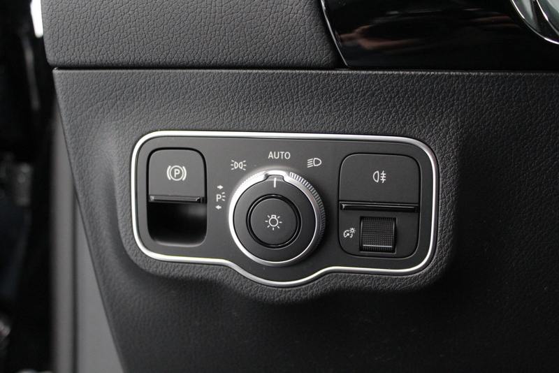 Mercedes-Benz B-Klasse Mercedes-Benz B-klasse 250 e Star Edition Luxury Line 164PK, AUTOMAAT | HYBRIDE | DEELS LEER | SFEERVERLICHTING | ELEC-ACHTERKLEP | CARPLAY