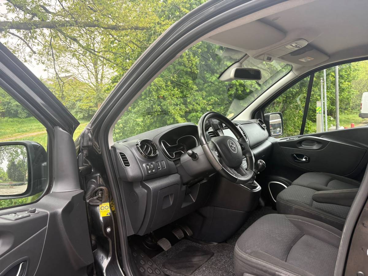 Opel Vivaro Opel Vivaro 1.6 CDTI L1H1 Sport EcoFlex|145pk|EURO6|NAP|airco|cruise|achteruitrijcamera|navi|trekhaak|dubbele schuifdeur