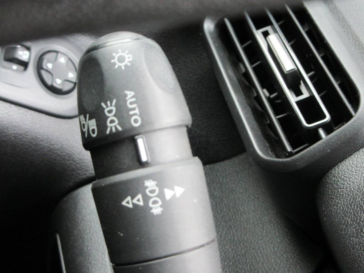 Peugeot Partner Peugeot Partner 1.6 BleuHDI, 99pk, Navigatie, Camera, PDC, Cruisecontrol.