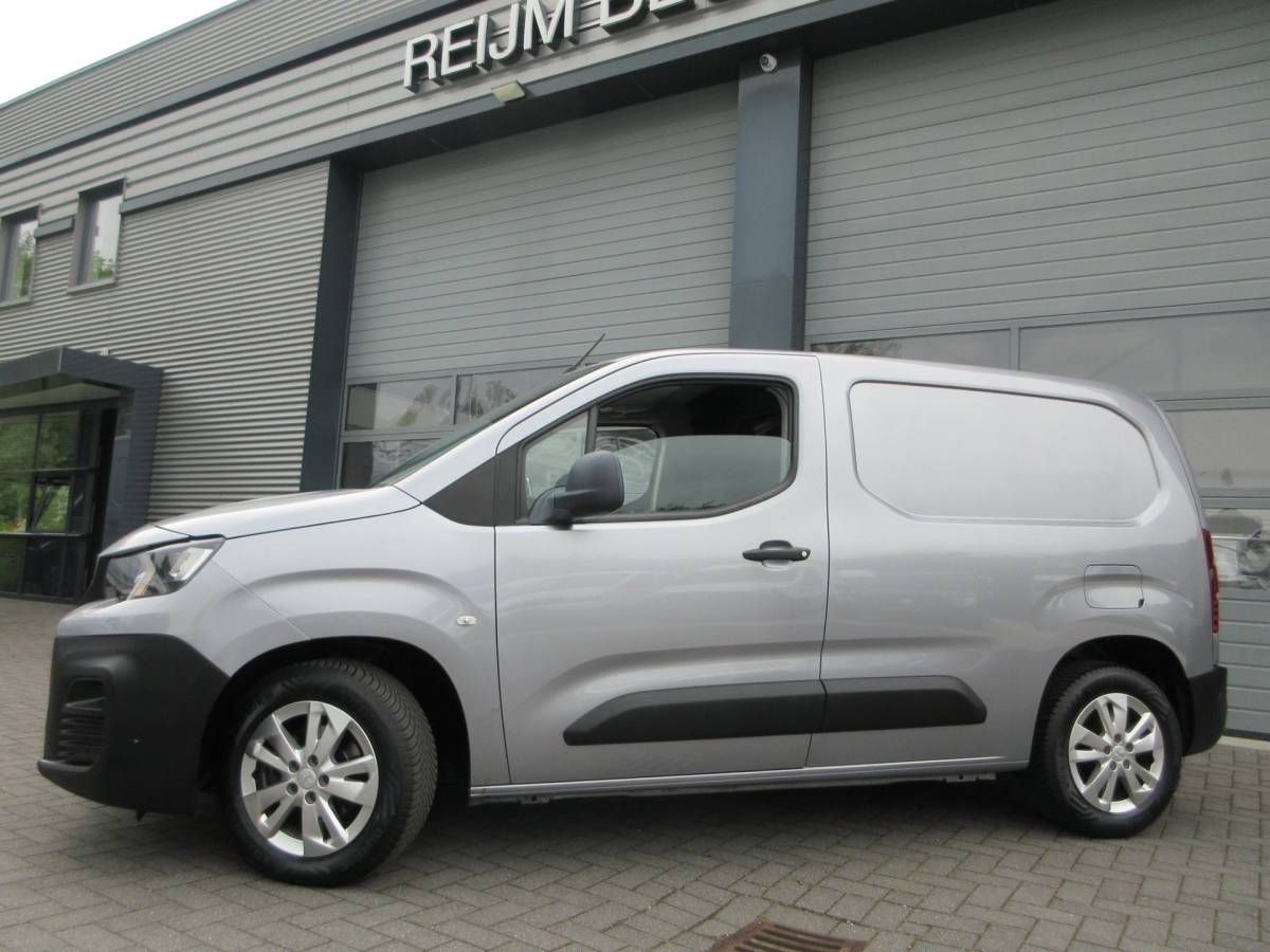 Peugeot Partner Peugeot Partner 1.6 BleuHDI, 99pk, Navigatie, Camera, PDC, Cruisecontrol.