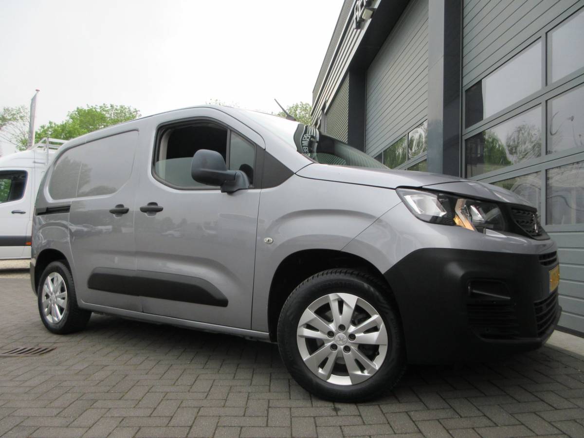 Peugeot Partner Peugeot Partner 1.6 BleuHDI, 99pk, Navigatie, Camera, PDC, Cruisecontrol.