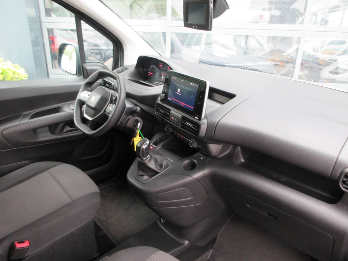 Peugeot Partner Peugeot Partner 1.6 BleuHDI, 99pk, Navigatie, Camera, PDC, Cruisecontrol.