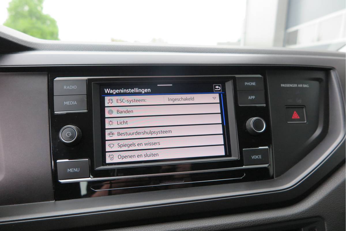 Volkswagen Polo Volkswagen Polo 1.0 TSI 95pk Airco , App connect, Navi via app, Smartphone integratie, DAB+ radio, Stuurwiel multifunctioneel, etc.