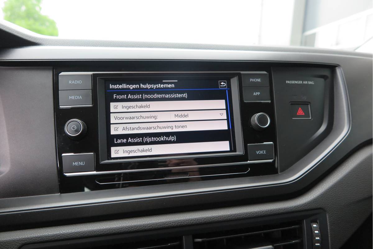 Volkswagen Polo Volkswagen Polo 1.0 TSI 95pk Airco , App connect, Navi via app, Smartphone integratie, DAB+ radio, Stuurwiel multifunctioneel, etc.