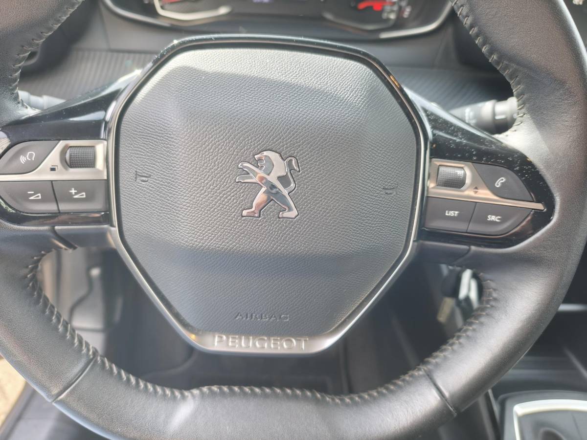 Peugeot 208 Peugeot 208 1.2 PureTech Active Pack  Led Navigatie Carplay Cruise-Control  Lane-Assist
