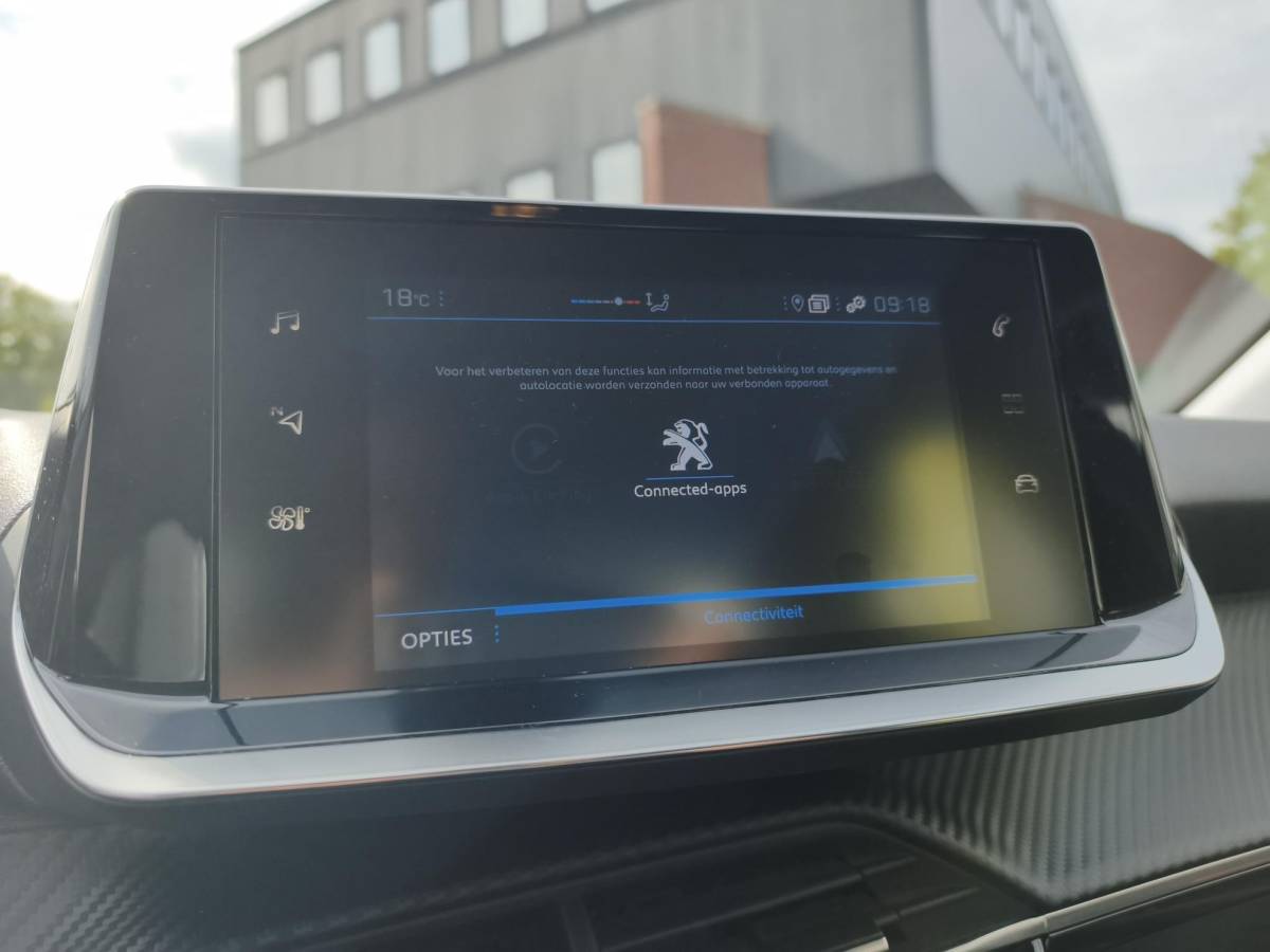 Peugeot 208 Peugeot 208 1.2 PureTech Active Pack  Led Navigatie Carplay Cruise-Control  Lane-Assist