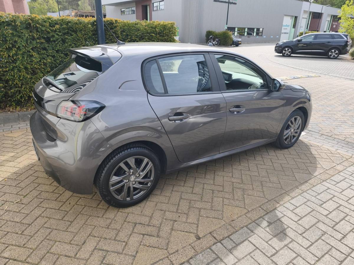 Peugeot 208 Peugeot 208 1.2 PureTech Active Pack  Led Navigatie Carplay Cruise-Control  Lane-Assist