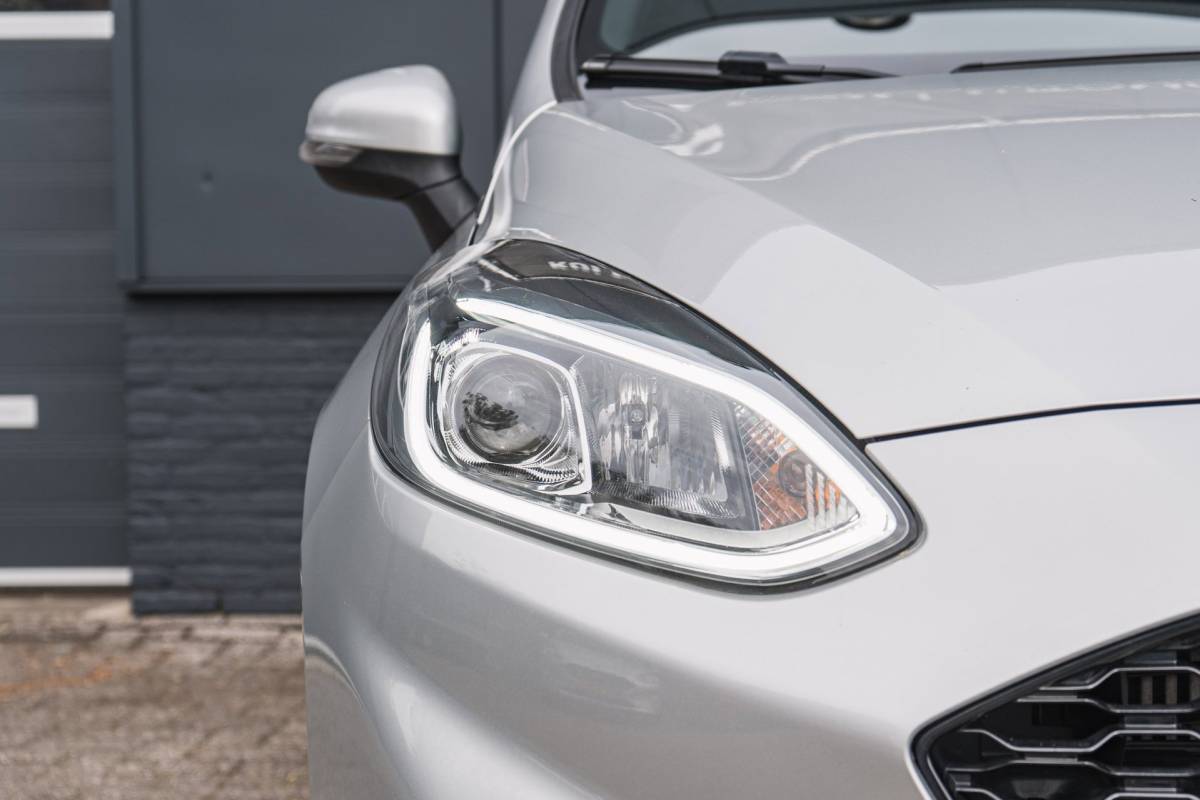 Ford Fiesta Ford Fiesta 1.0 EcoBoost ST-Line / LED / Camera / Cruise / 18 inch!