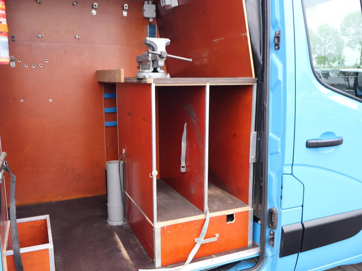 Renault Master Renault Master T35 2.3 DCI 130 PK L2H2 + 2 SCHUIFDEUREN | 220V OMVORMER | WP INRICHTING | TREKHAAK 2500 KG